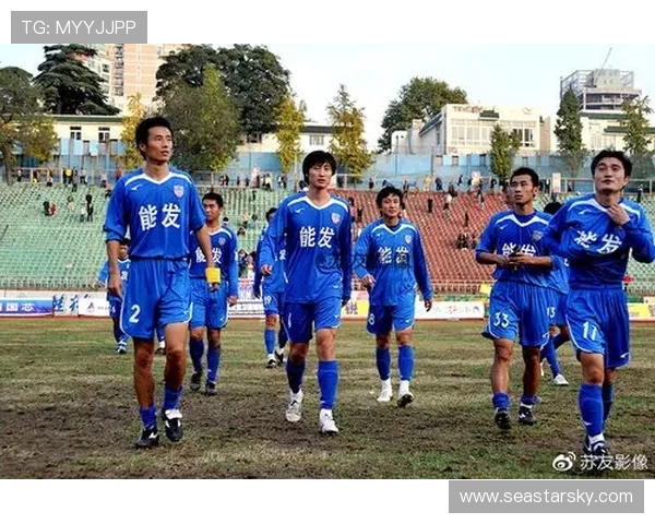 南京足球队的奋斗历程与城市联赛的荣耀之路